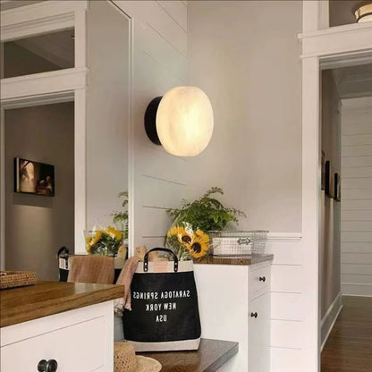 Ronde Wandlamp van Natuurlijke Marmer met LED Verlichting – Scandinavisch Design voor Binnengebruik in Woonkamer en Slaapkamer 1