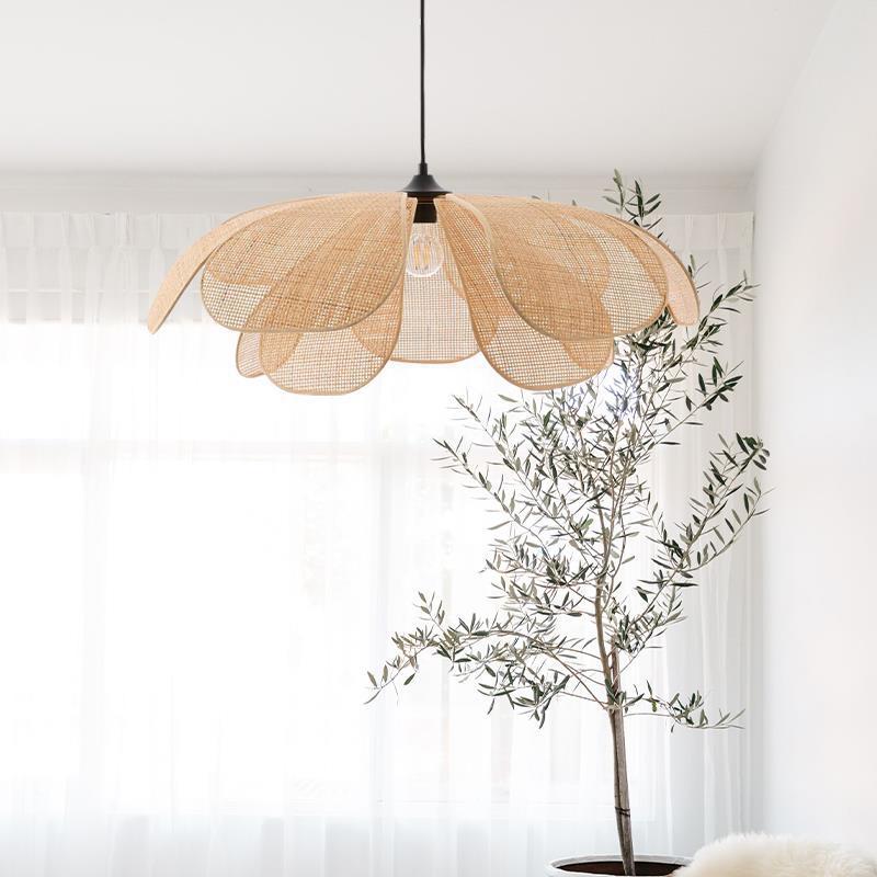 Rotan Hanglamp met Bloemblaadjes Ontwerp voor Woonkamer en Slaapkamer – Natuurlijke Elegantie en Warm Licht 2