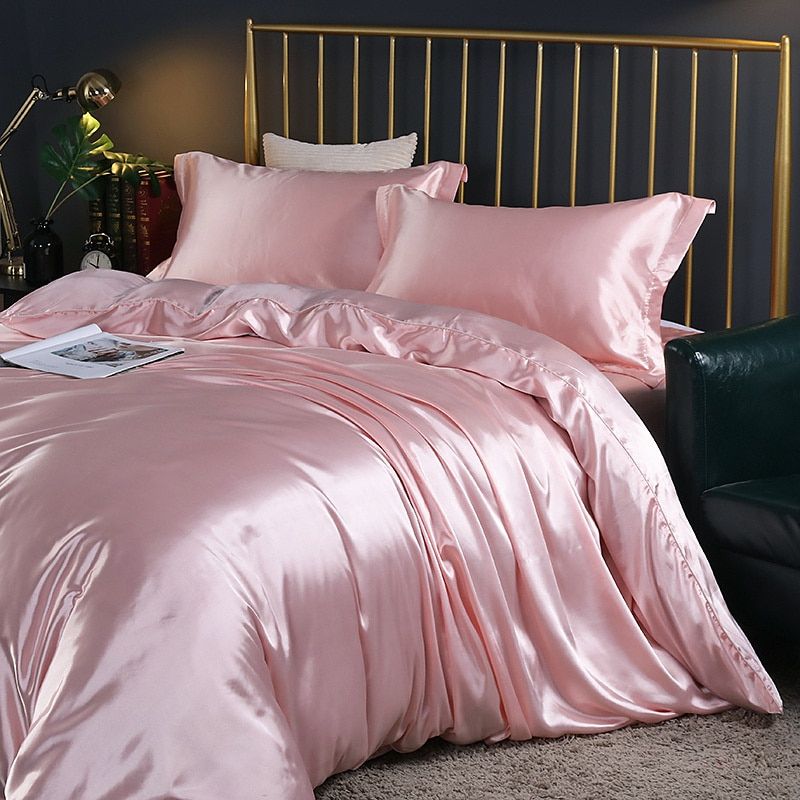 Satijnen Beddengoed Set voor Ultiem Slaapcomfort – Zacht, Ademend en Luxe Design, Beschikbaar in Eenpersoons en Tweepersoons Maten 1