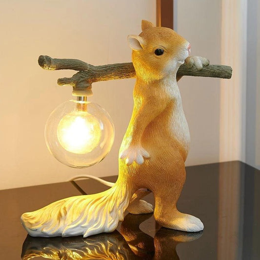Schattige Eekhoorn Tafellamp met Warme LED Verlichting – Bruin en Groen, Perfect voor Woonkamer en Slaapkamer 0