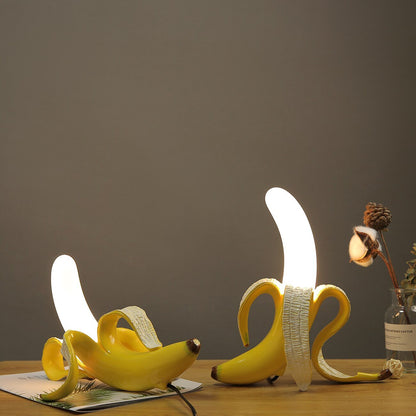 Stijlvolle Zwarte Tafellamp met Koperen Accenten - Warm Licht voor Woonkamer of Slaapkamer, Perfect als Nachtkast Lampje 3