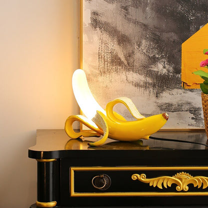 Stijlvolle Zwarte Tafellamp met Koperen Accenten - Warm Licht voor Woonkamer of Slaapkamer, Perfect als Nachtkast Lampje 5