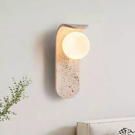 Travertin Wandlamp met Opaalglas – Tijdloos Design en Natuurlijke Warmte 0