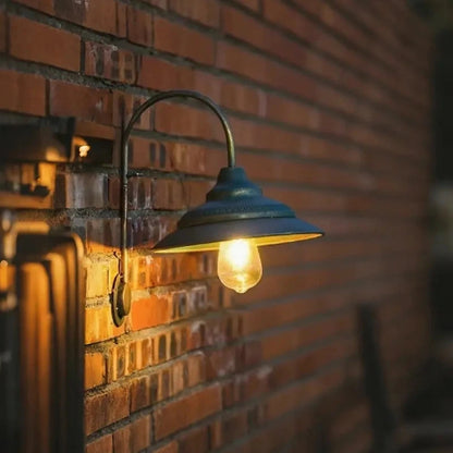 Vintage Solar Wandlamp Buiten met Bewegingssensor - Weerbestendig en Draadloos Muurlamp in Zwart Ijzer en Glas 2