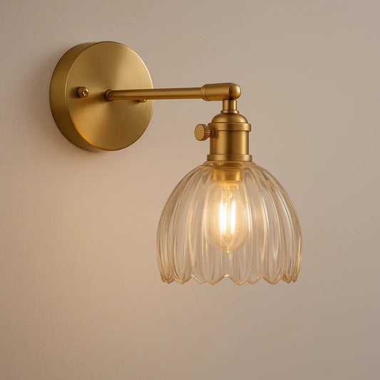 Vintage Wandlamp met Bloemvormige Glazen Kap – Retro Muurlamp voor Sfeervolle Binnenverlichting 0