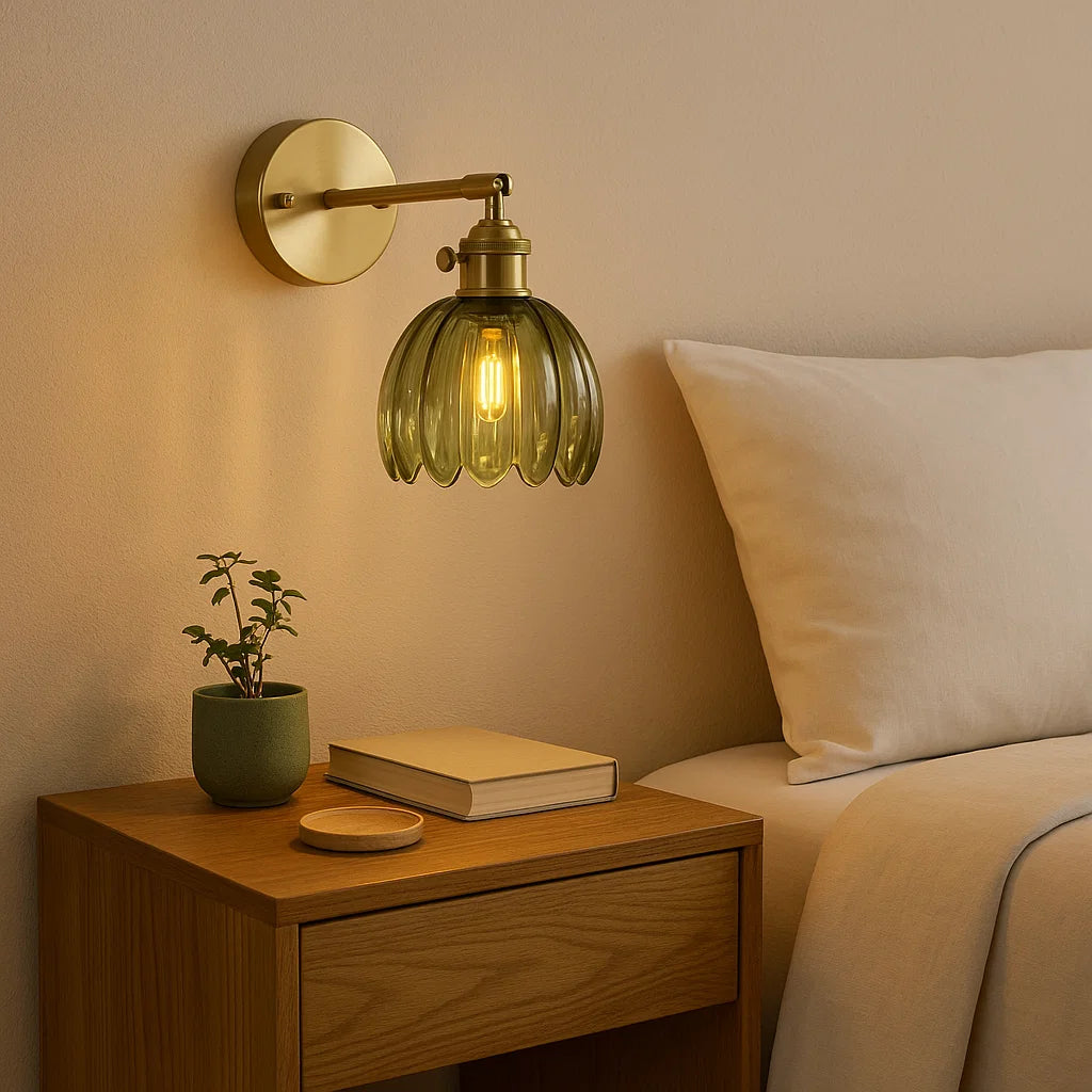Vintage Wandlamp met Bloemvormige Glazen Kap – Retro Muurlamp voor Sfeervolle Binnenverlichting 4
