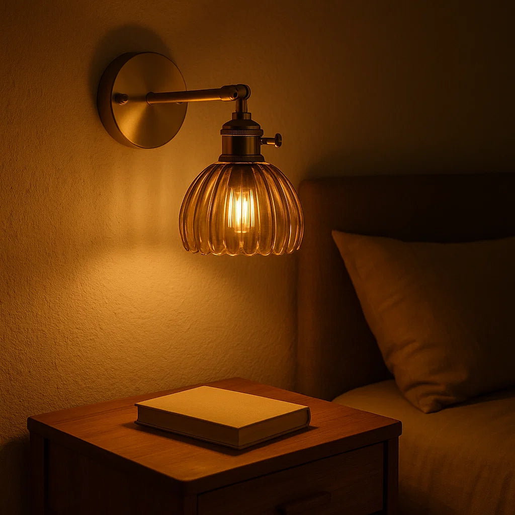 Vintage Wandlamp met Bloemvormige Glazen Kap – Retro Muurlamp voor Sfeervolle Binnenverlichting 8