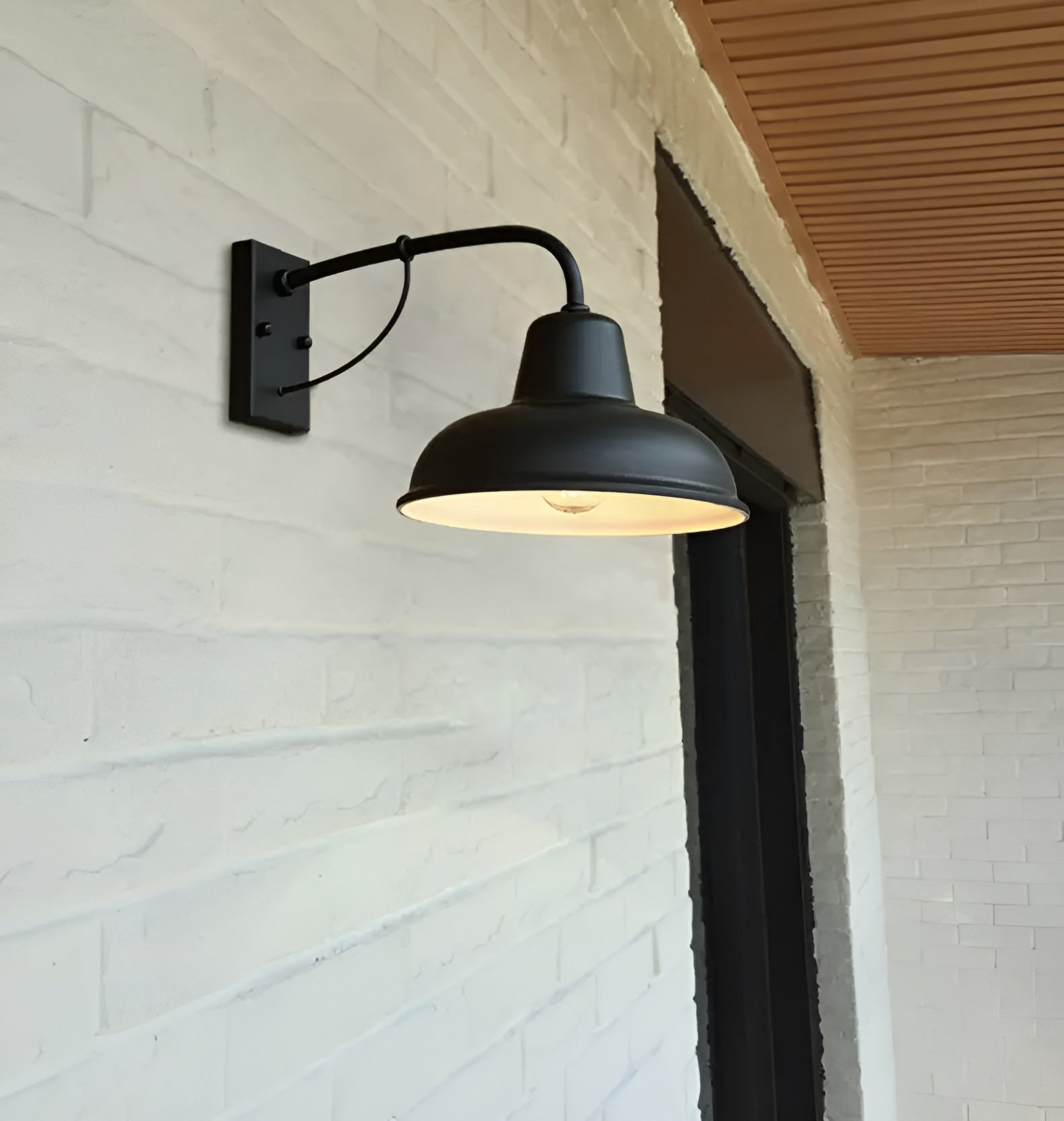 Wandlamp Zwart van IJzer – Vintage Muurlamp voor Binnen en Buiten, Duurzaam Ontwerp voor Elegante Verlichting 0