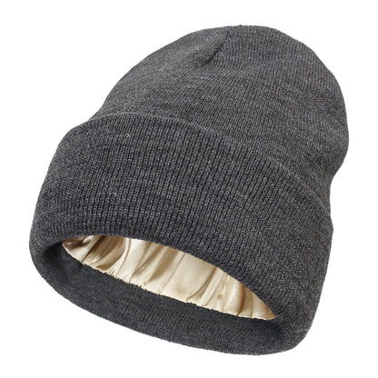 Zijden Beanie voor Winterbescherming - Pluisvrij Haar, Comfortabele en Elegante Hoed - Wol en Zijde, 22 x 23 cm 9