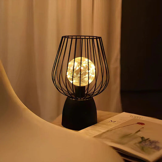 Elegante IJzeren Tafellamp op Batterijen met Warm Wit Licht – Perfect voor Woonkamer en Slaapkamer