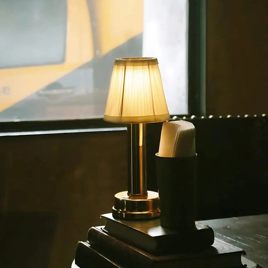 Retro Dimbare Tafellamp met Oplaadbare Batterij – Draadloze Aluminium Basis voor Sfeervolle Verlichting
